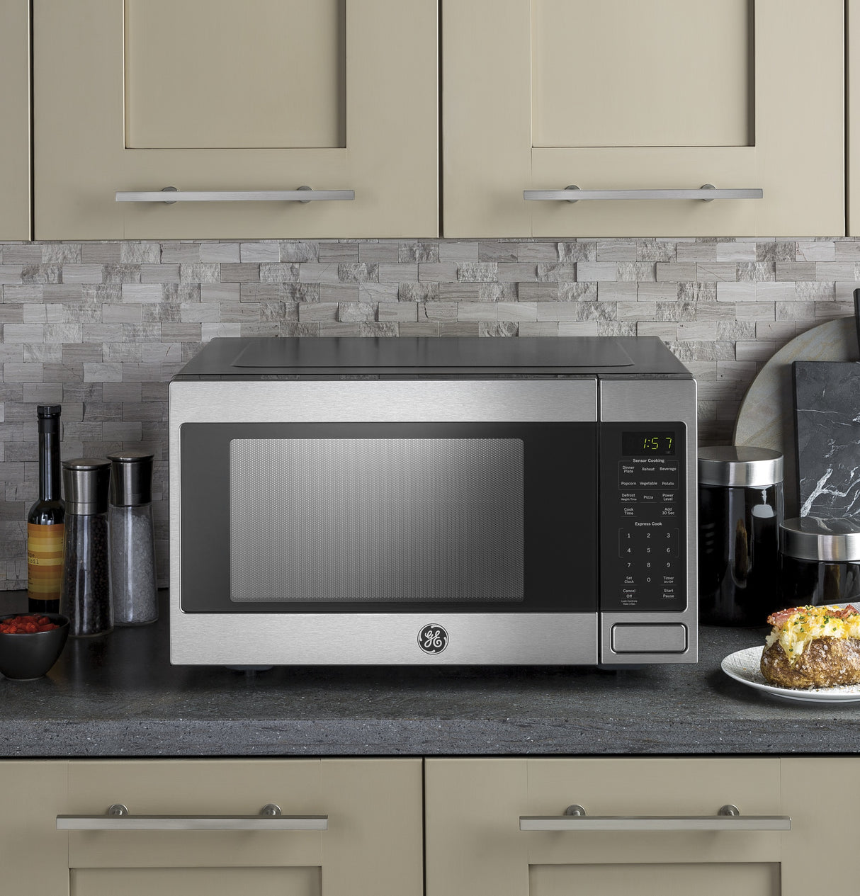 GE GE® 1.6 Cu. Ft. Countertop Microwave Oven -  (JES1657SMSS)