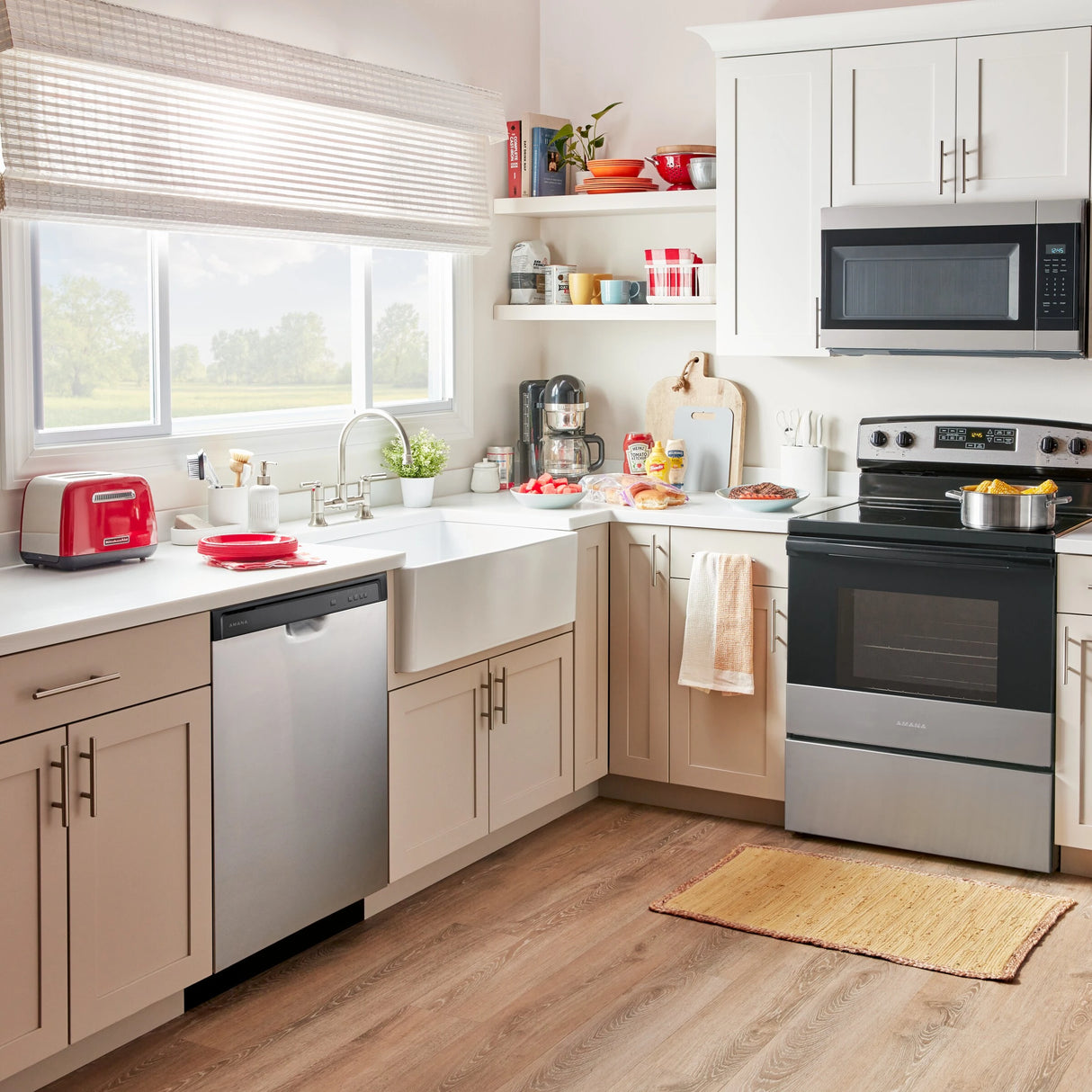 AMANA  30-inch Electric Range with Extra-Large Oven Window - Stainless Steel (AER6303MMS)