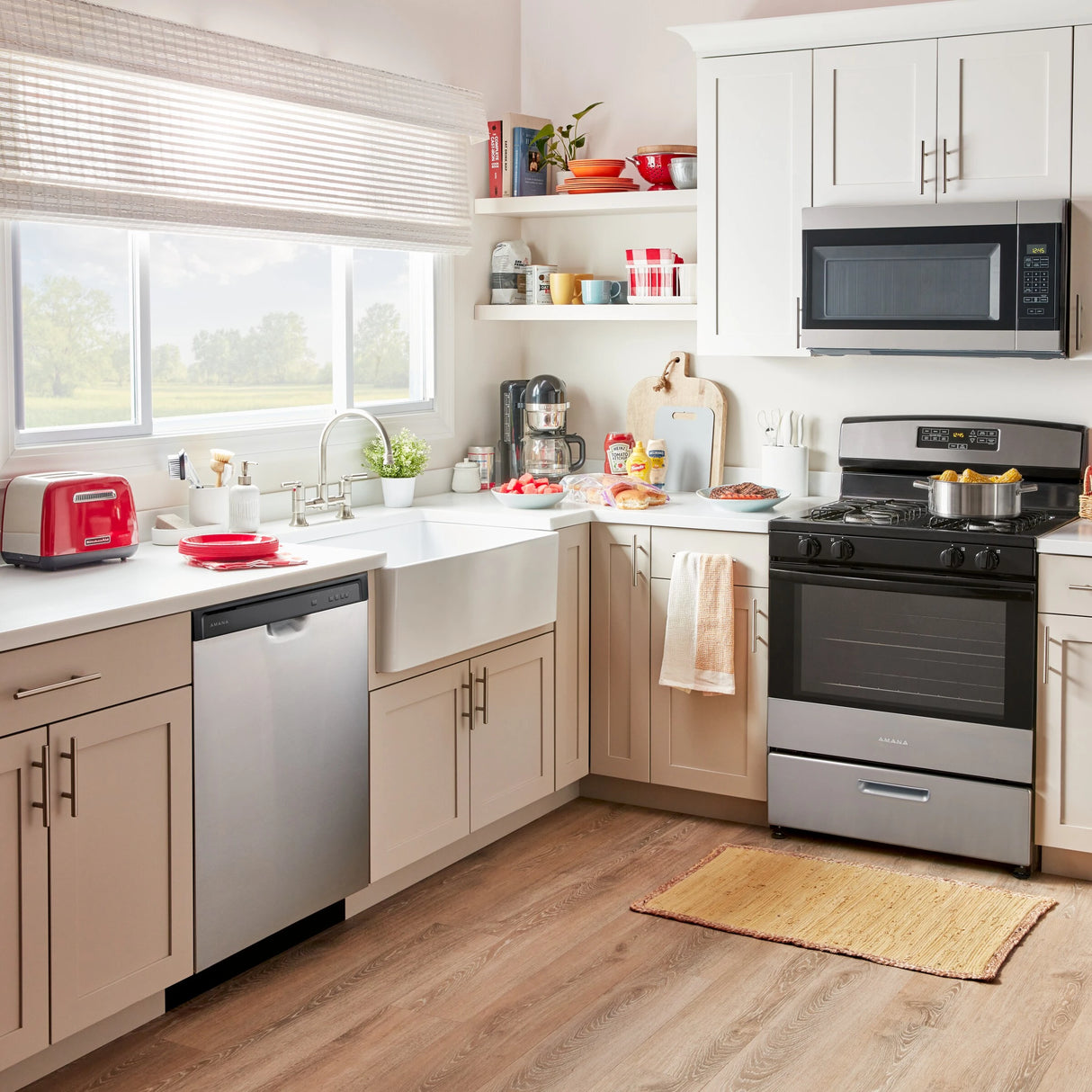 AMANA  30-inch Gas Range with Bake Assist Temps - Stainless Steel (AGR6303MMS)