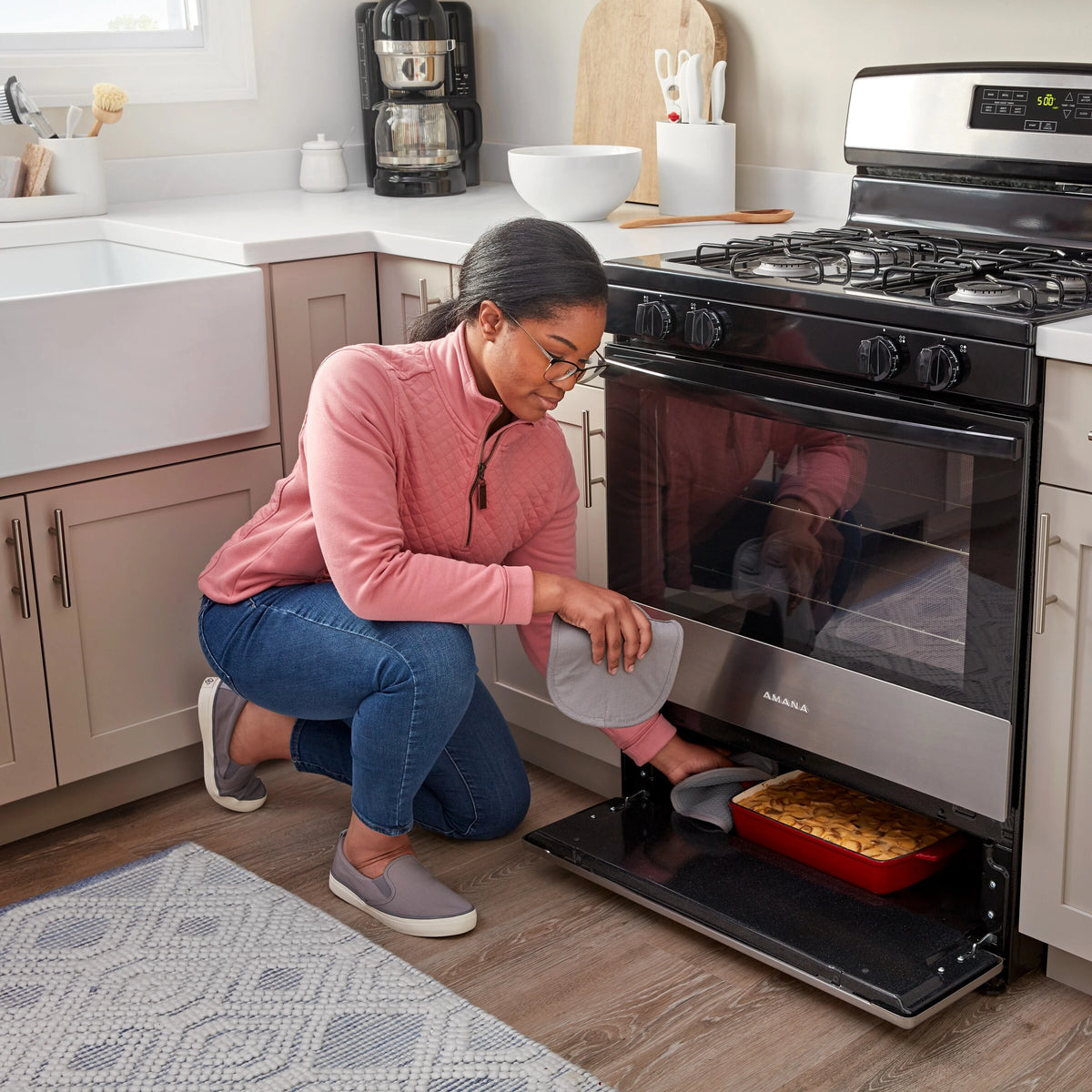 AMANA  30-inch Gas Range with Bake Assist Temps - Stainless Steel (AGR6303MMS)