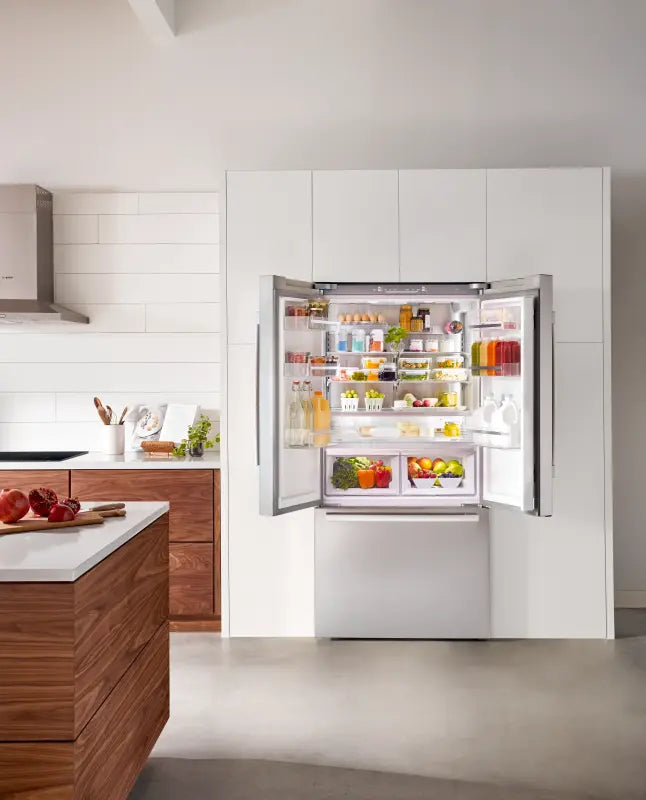 BOSCH 800 Series French Door Bottom Mount Refrigerator 36'' Easy clean - Stainless steel (with anti-fingerprint) (B36CT80SNS)
