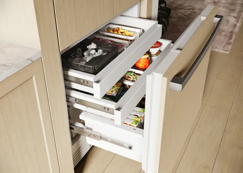 BOSCH  36" Benchmark® Built-in 2-Door Bottom Mount Fridge-Freezer Combination - Stainless (B36IT100NP)