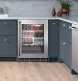 CAFE  Caf? 126-can Or 14-bottle Beverage Center - Stainless Steel (CCP06BP2PS1)