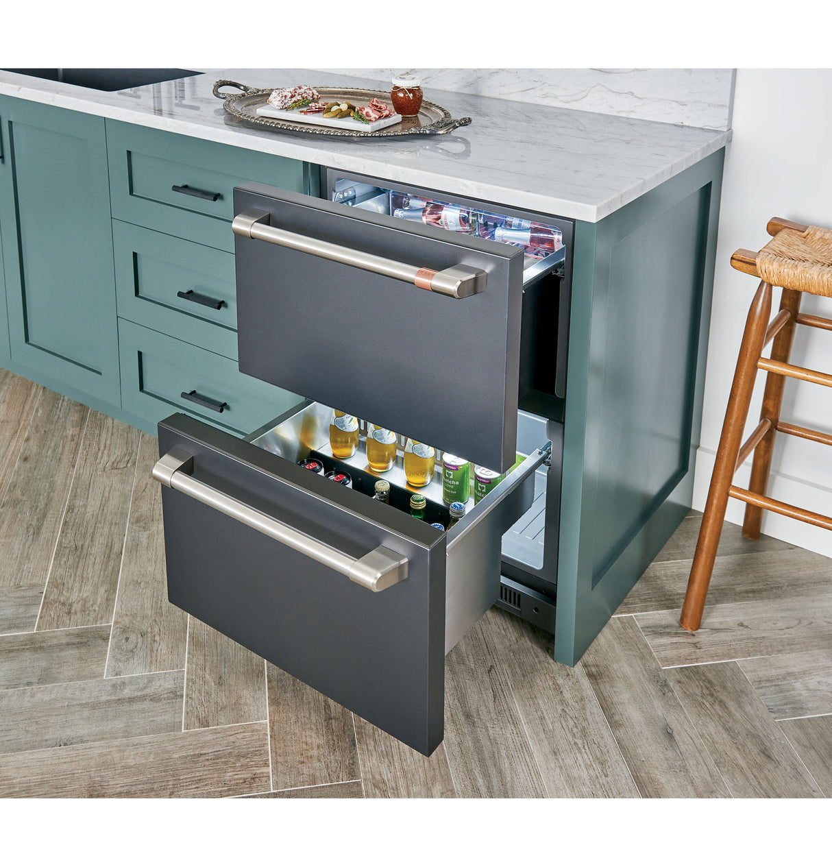 CAFE  Caf? 5.7 Cu. Ft. Built-in Dual-drawer Refrigerator - Matte Black (CDE06RP3ND1)