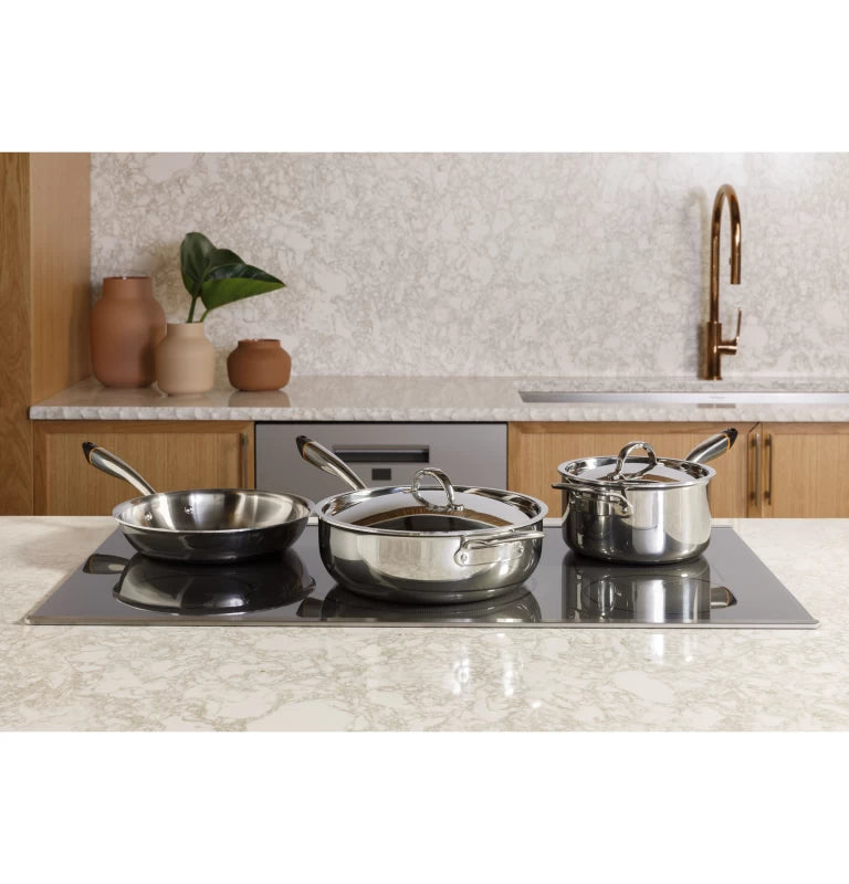 CAFE Series ENERGY STAR® 30" Built-In Touch Control Induction Cooktop - Black (CHP90301TBB)