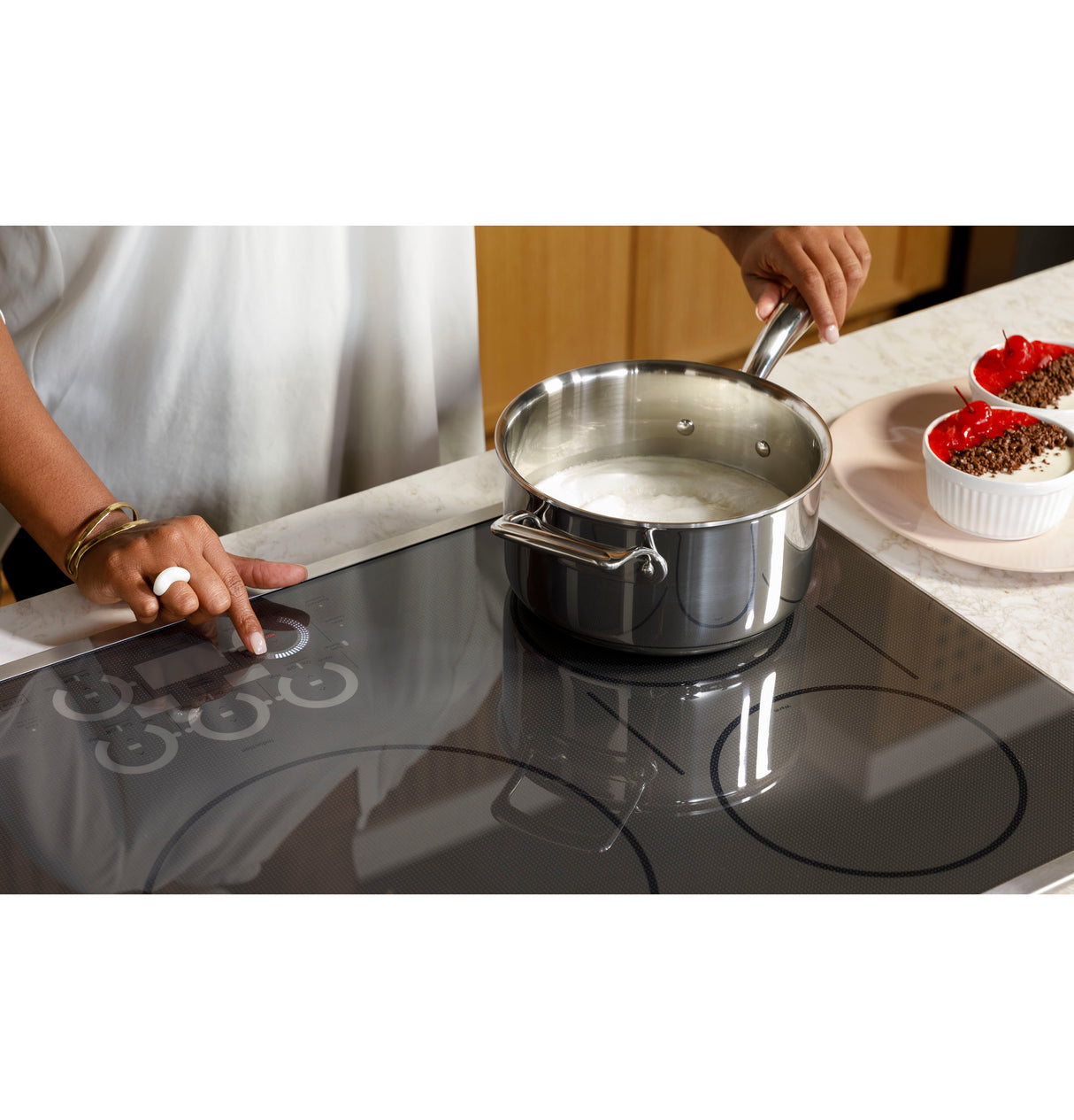 CAFE CAF?™ Series ENERGY STAR® 30" Built-In Touch Control Induction Cooktop - Black (CHP90301TBB)