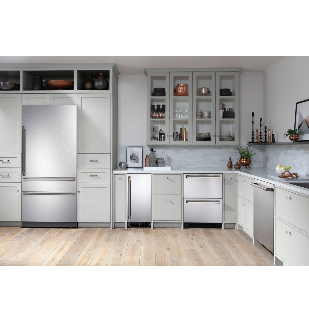 Cafe  Caf? 36" Integrated Bottom-freezer Refrigerator - Stainless Steel (CIC36RP2VS1)