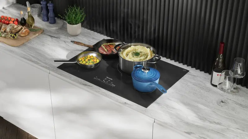 Thermador 30" Heritage Induction Cooktop, Black, Frameless, HC - Black (CIT304BB)