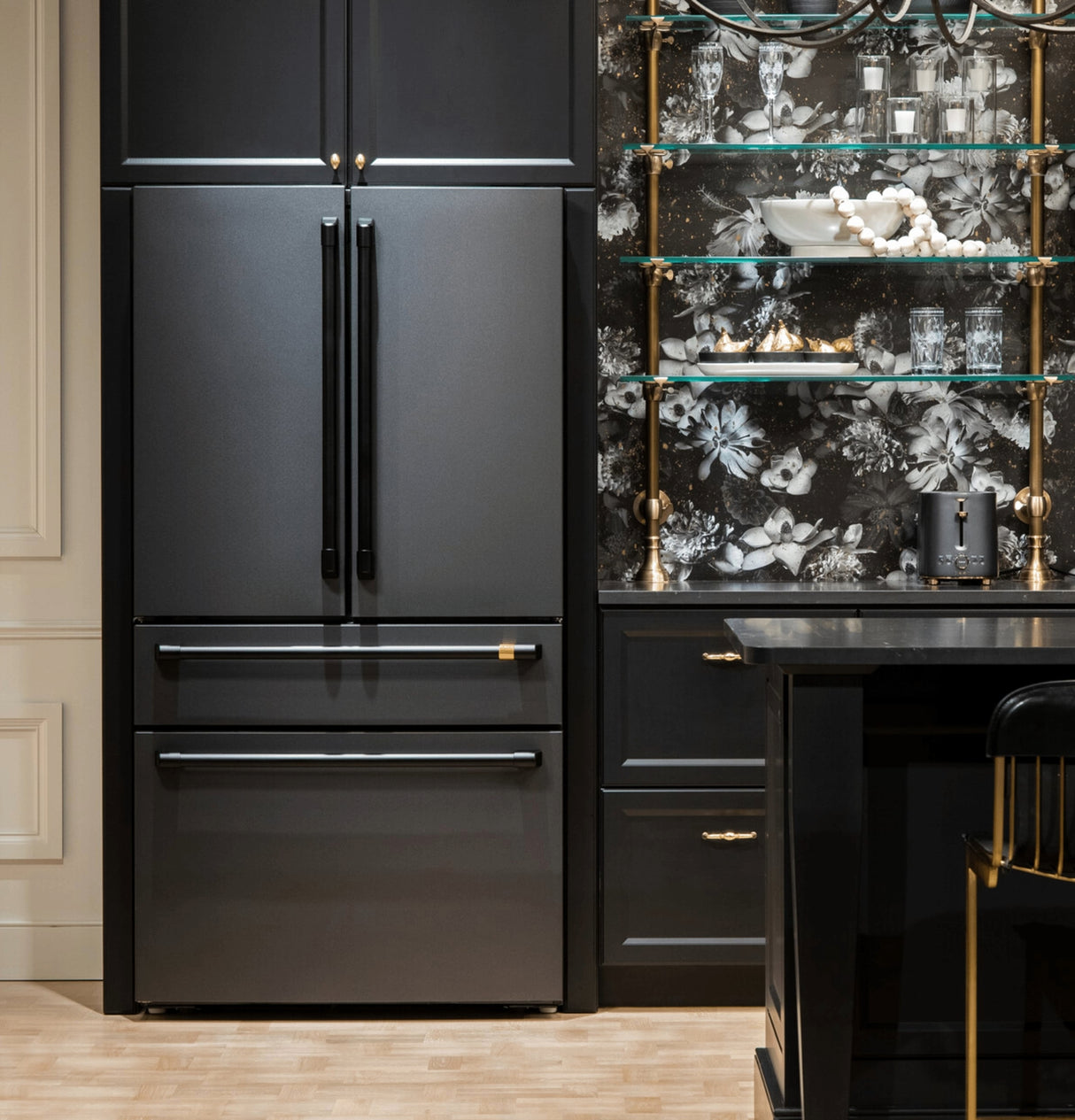 CAFE  Caf? 23.2 Cu. Ft. Smart Counter-depth 4-door French-door Refrigerator With Dual-dispense Autofill Pitcher - Matte Black (CJE23DP3WD1)