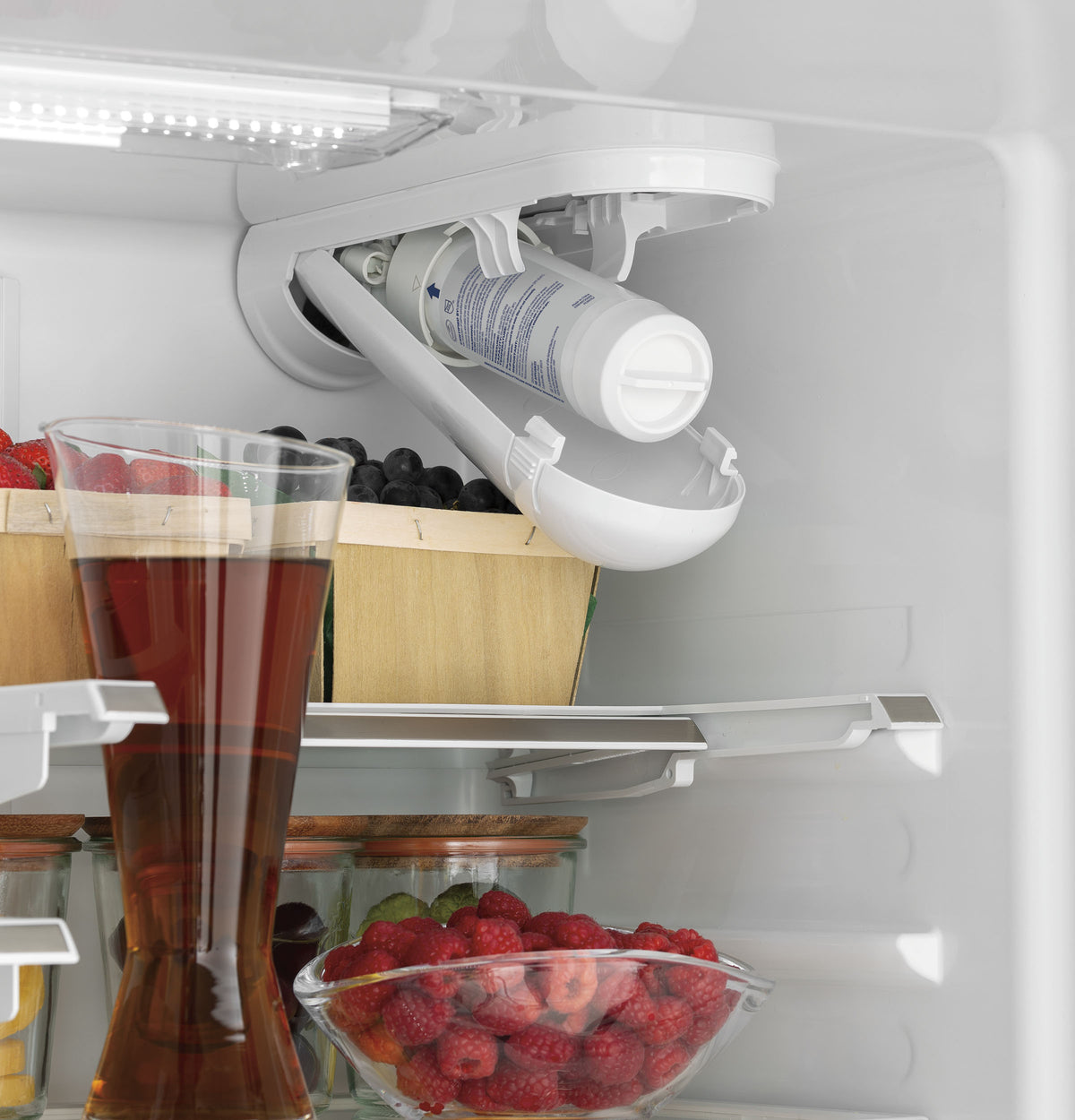 CAFE  Caf? 18.6 Cu. Ft. Counter-depth French-door Refrigerator - Matte White (CWE19SP4NW2)
