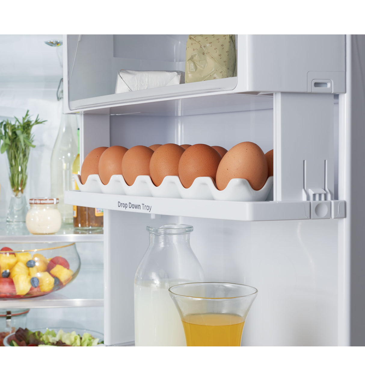 CAFE  Caf? 22.1 Cu. Ft. Smart Counter-depth French-door Refrigerator With Hot Water Dispenser - Matte Black (CYE22TP3MD1)