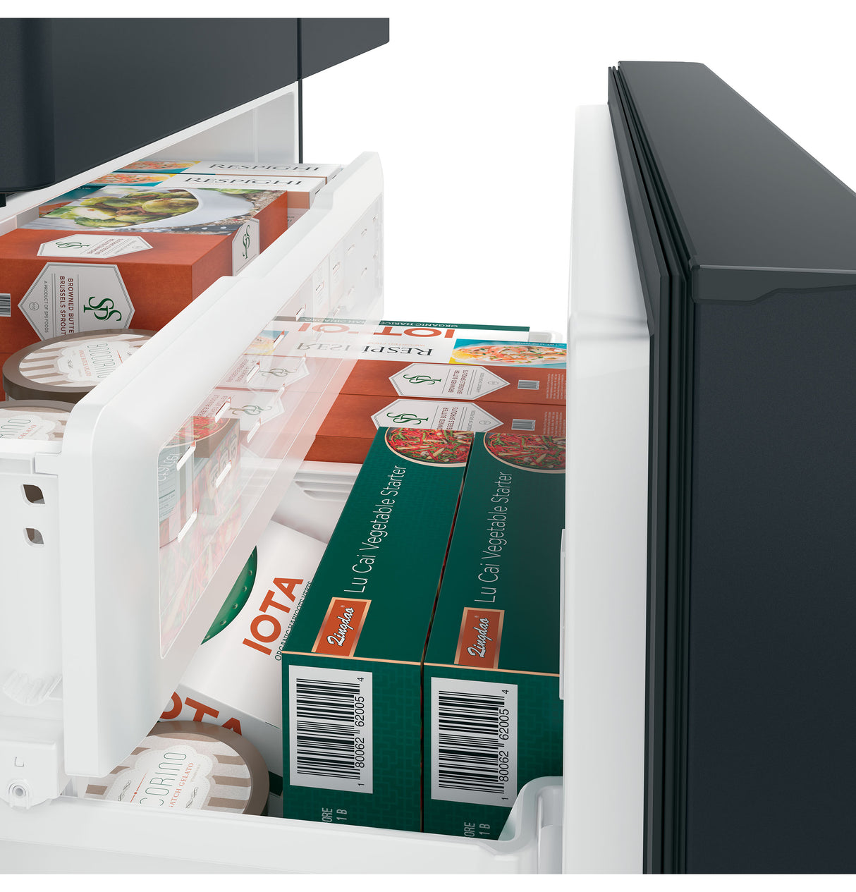 CAFE  Caf? 22.1 Cu. Ft. Smart Counter-depth French-door Refrigerator With Hot Water Dispenser - Matte Black (CYE22TP3MD1)