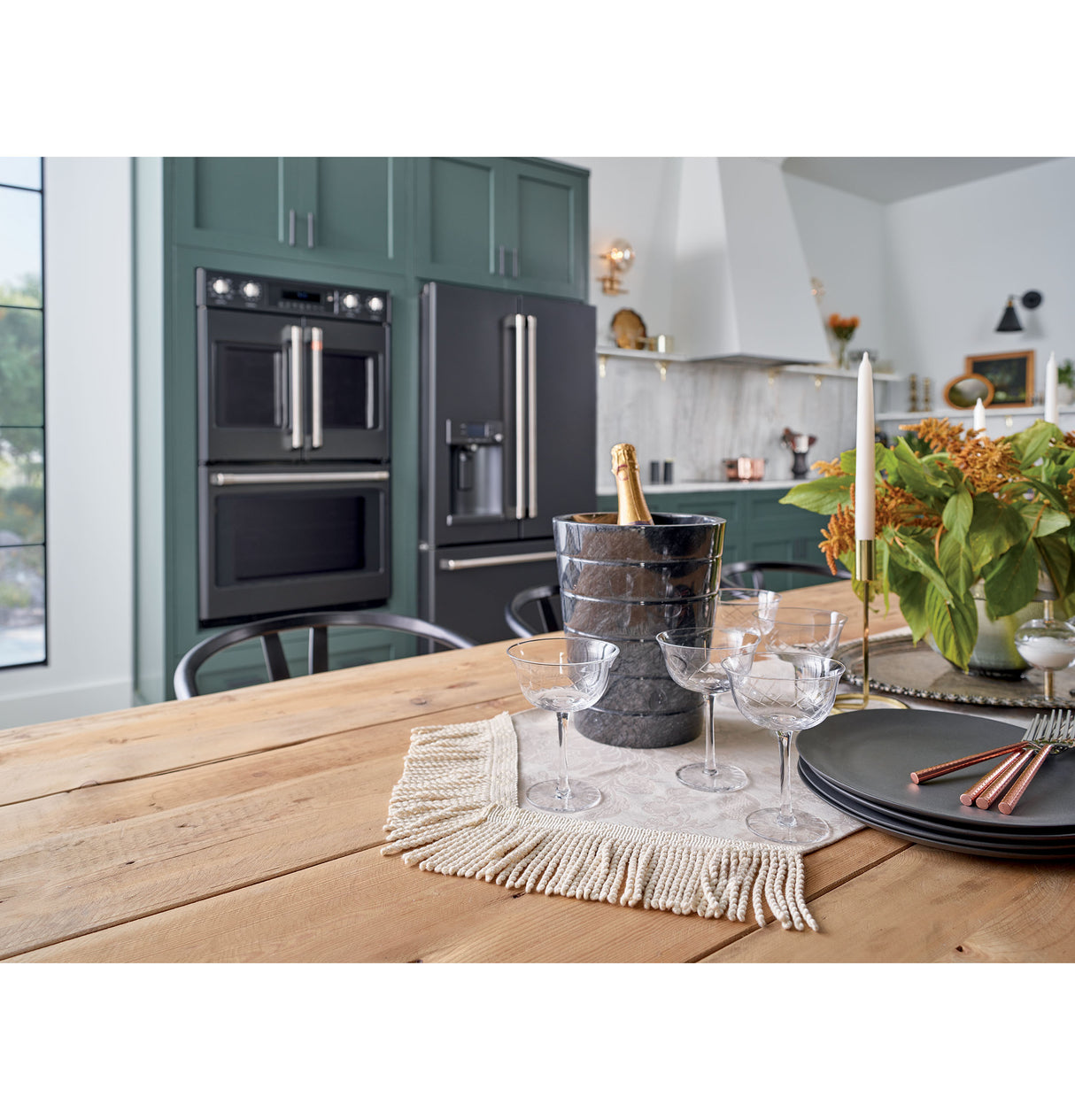 CAFE  Caf? 22.1 Cu. Ft. Smart Counter-depth French-door Refrigerator With Hot Water Dispenser - Matte Black (CYE22TP3MD1)