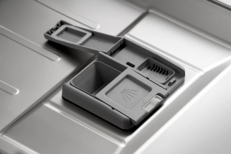 DANBY 18″ Wide Built-in Dishwasher - Stainless Steel (DDW1804EBSS)