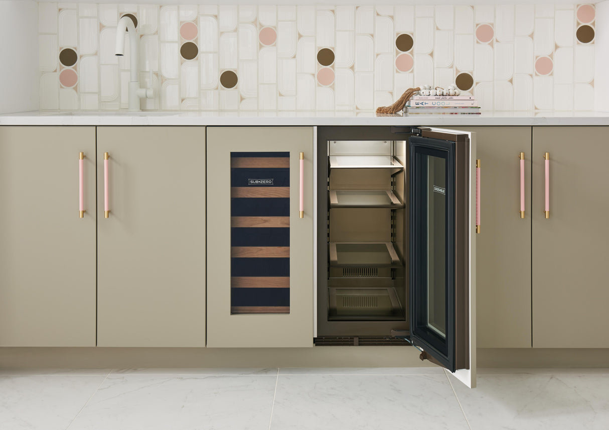Sub-Zero 15" Designer Undercounter Beverage Center with Solid Door - Left Hinge - Panel Ready (DEU1550BL)