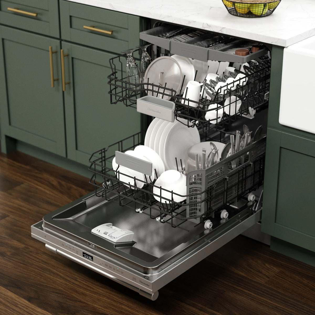 THERMADOR  Emerald Dishwasher 24" - Stainless Steel (DWHD560CFP)