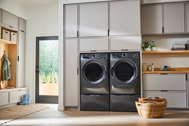 ELECTROLUX  600 Series Gas Dryer - 8.0 Cu. Ft. - Titanium (ELFG7637AT)