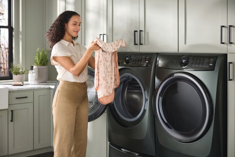 ELECTROLUX  700 Series Front Load Washer with Smartboost®, designed for cold water efficiency - 4.5 Cu. Ft. - White (ELFW7738AW)