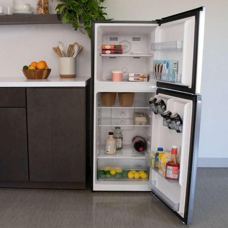 AVANTI Avanti 7.0 cu. ft. Apartment Size Refrigerator - White / 7.0 cu. ft. -  (FF7B0W)