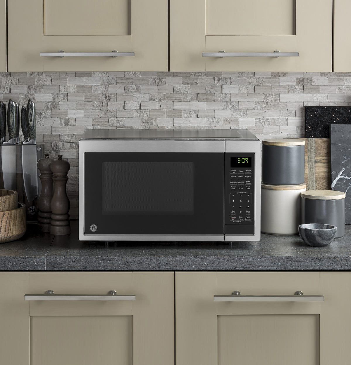 GE  0.9 Cu. Ft. Capacity Smart Countertop Microwave Oven with Scan-To-Cook Technology - Stainless Steel (GCST09U1WSS)