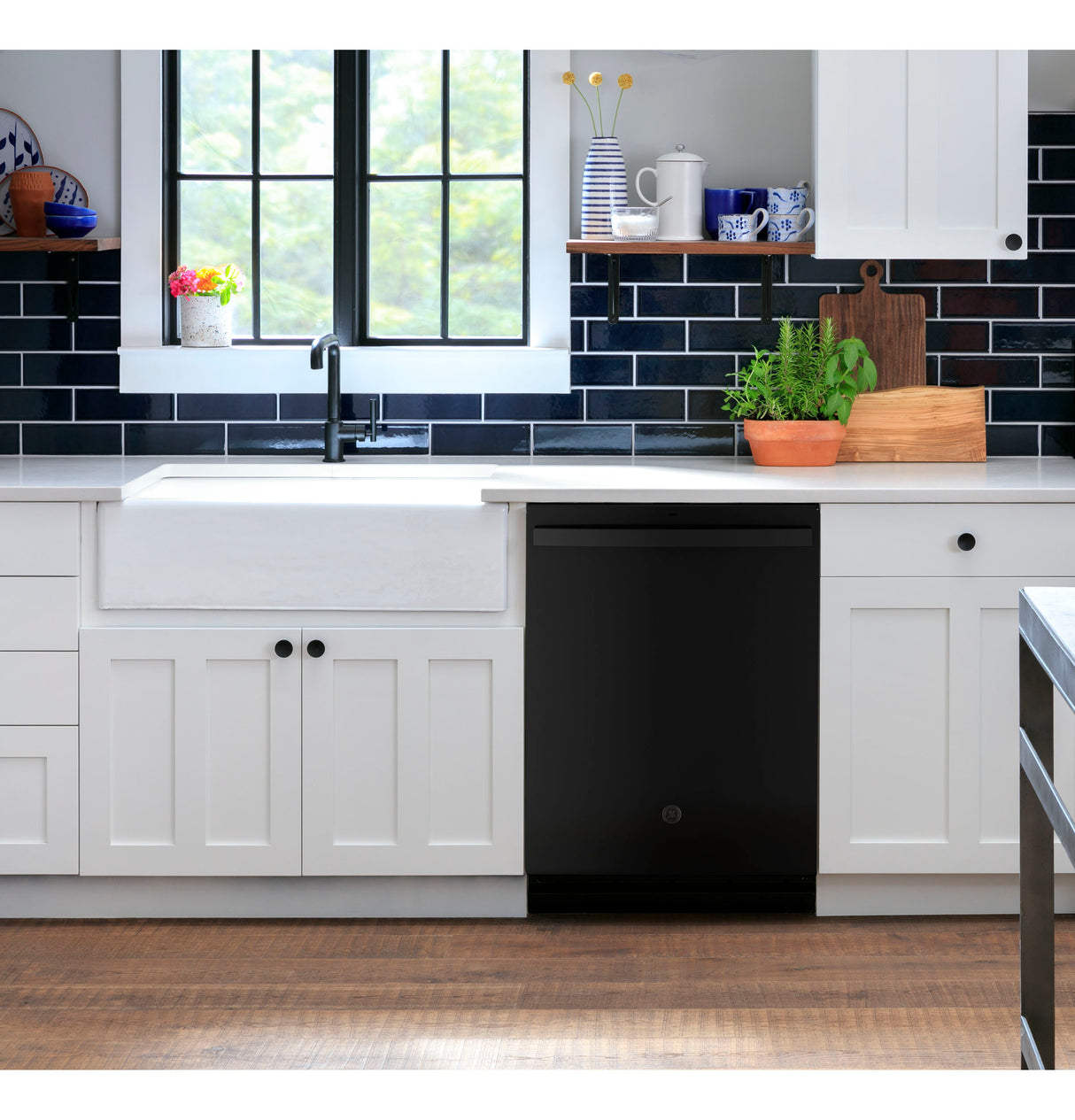 GE  Top Control with Plastic Interior Dishwasher with Sanitize Cycle & Dry Boost - Black (GDT550PGRBB)