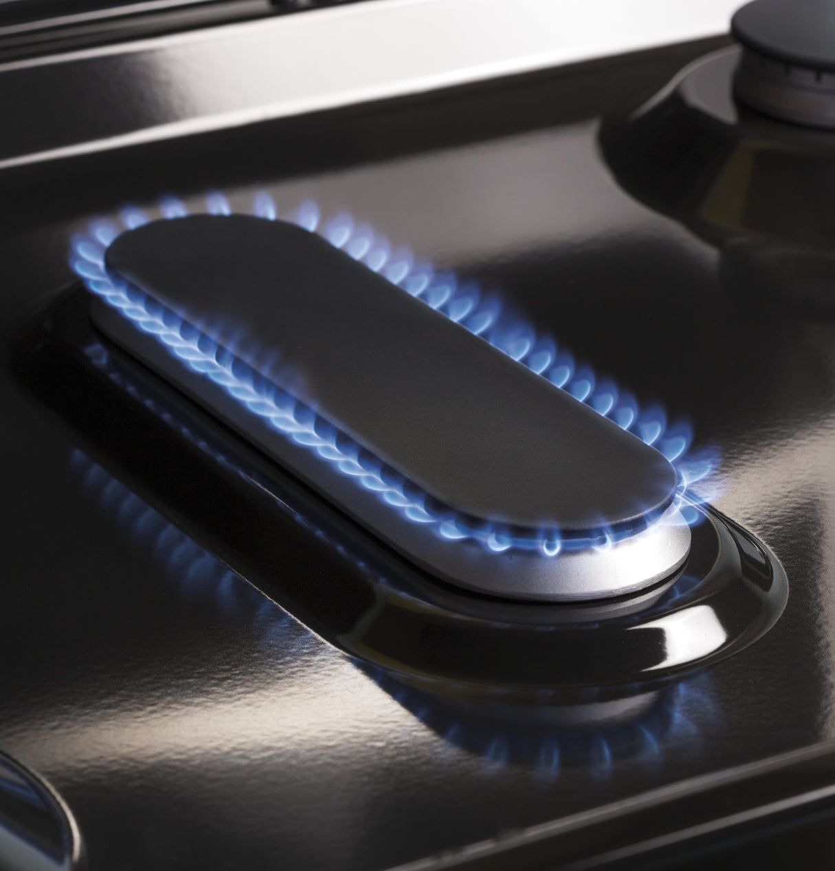 GE  30" Free-Standing Gas Convection Range with No Preheat Air Fry and EasyWash Oven Tray - Stainless Steel (GGF600AVSS)