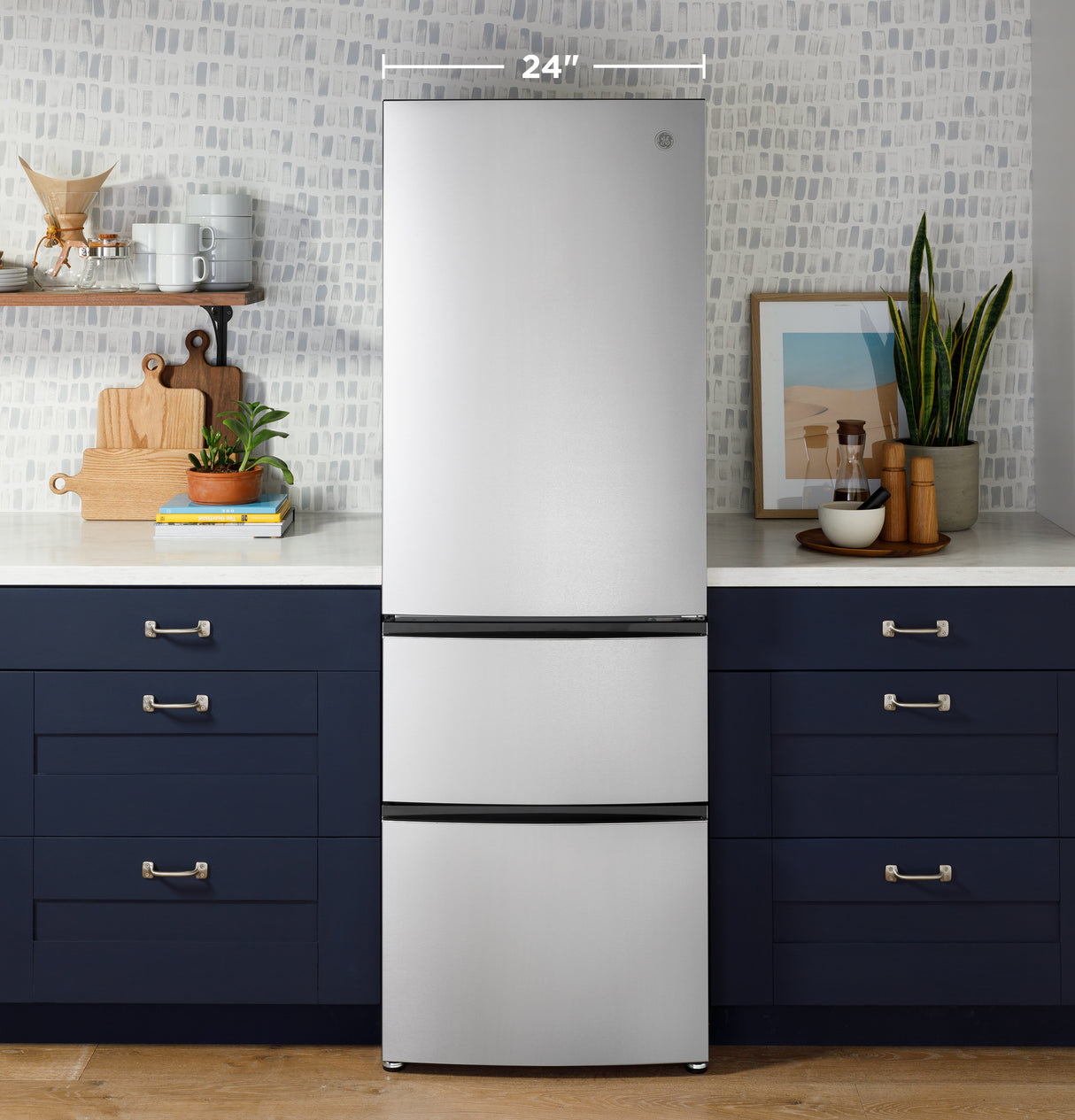 GE  11.9 Cu. Ft. Bottom-Freezer Refrigerator - Stainless Steel (GLE12HSPSS)