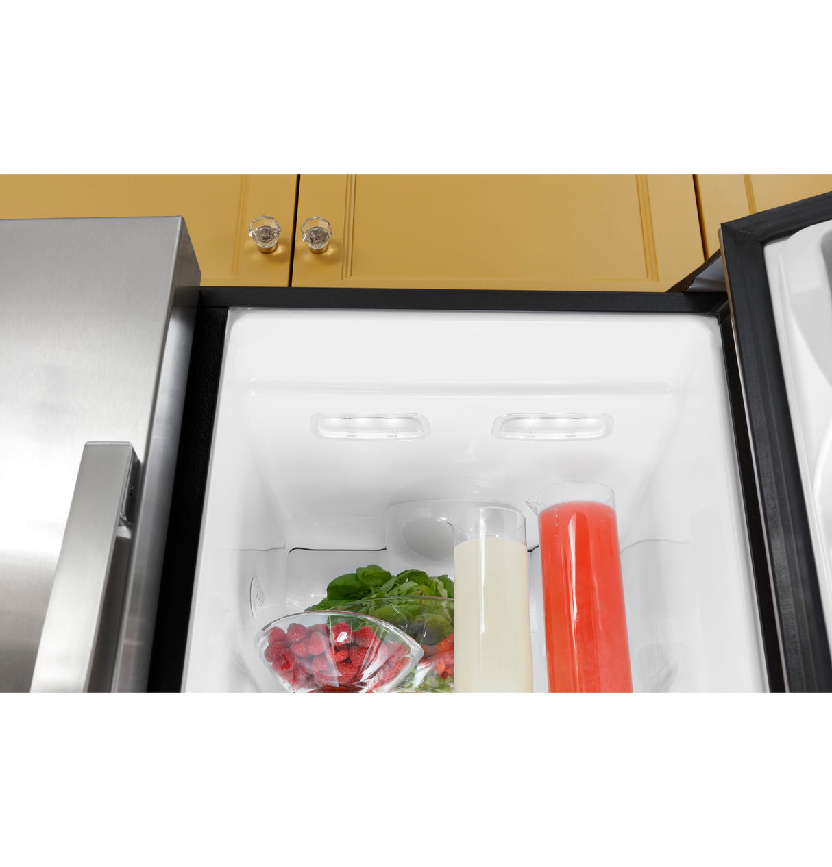 GE  23.0 Cu. Ft. Side-By-Side Refrigerator - Fingerprint Resistant Stainless (GSS23GYPFS)