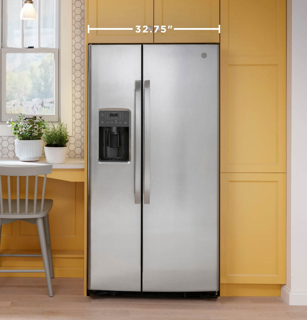 GE  23.0 Cu. Ft. Side-By-Side Refrigerator - Fingerprint Resistant Stainless (GSS23GYPFS)