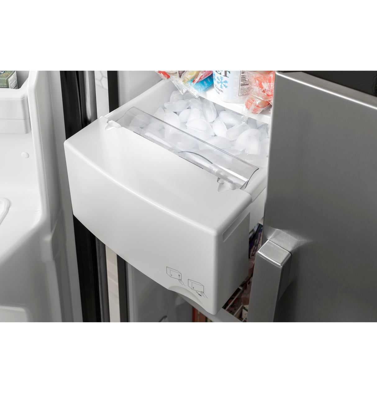 GE  25.3 Cu. Ft. Side-By-Side Refrigerator - White (GSS25GGPWW)