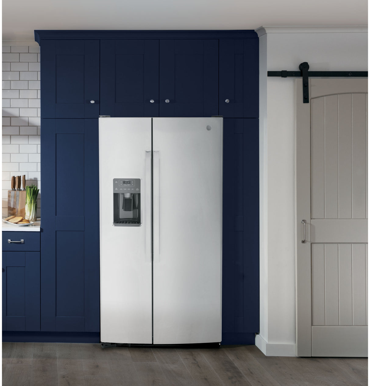 GE  25.3 Cu. Ft. Side-By-Side Refrigerator - Fingerprint Resistant Stainless (GSS25GYPFS)