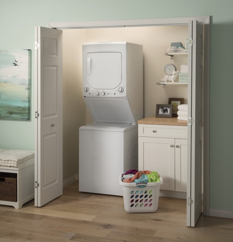 GE  Unitized Spacemaker 2.3 cu. ft. Capacity Washer with Stainless Steel Basket and 4.4 cu. ft. Capacity Gas Dryer - White (GUD24GSSMWW)