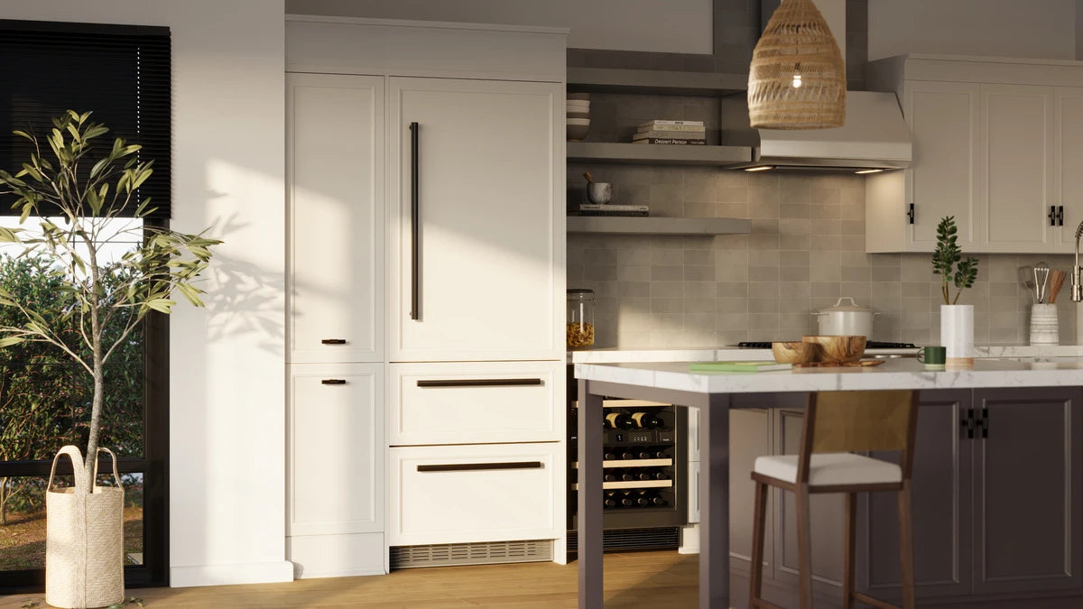 LIEBHERR  Fully Integrated Bottom Freezer Refrigerator with BioFresh - Other (HCB1590G)