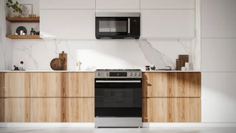 BOSCH  100 Series Slide-in Gas Range - Stainless Steel (HGF1050MUC)