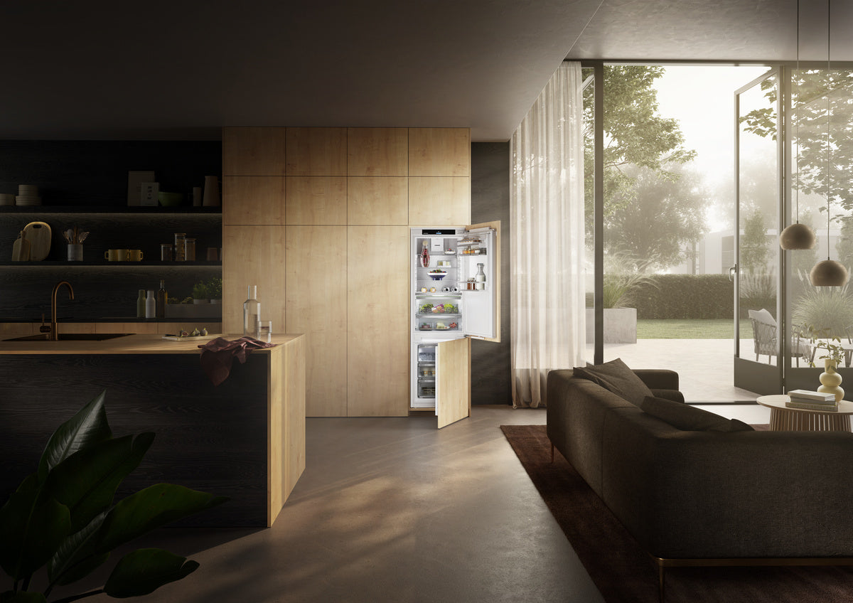 LIEBHERR  Fully Integrated Bottom Freezer Refrigerator with BioFresh, Right Hinged - Panel Ready (ICB5160IM)