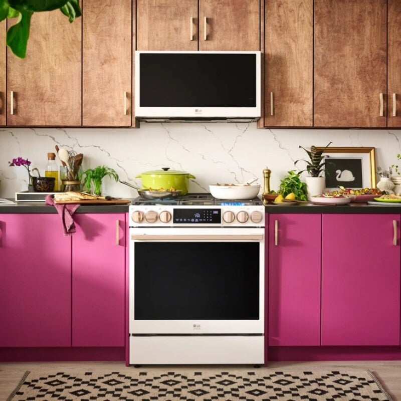 LG Studio  6.3 Cu. Ft. Instaview® Gas Slide-in Range With Probake Convection® And Air Fry - Essence White (LSGS6338N)