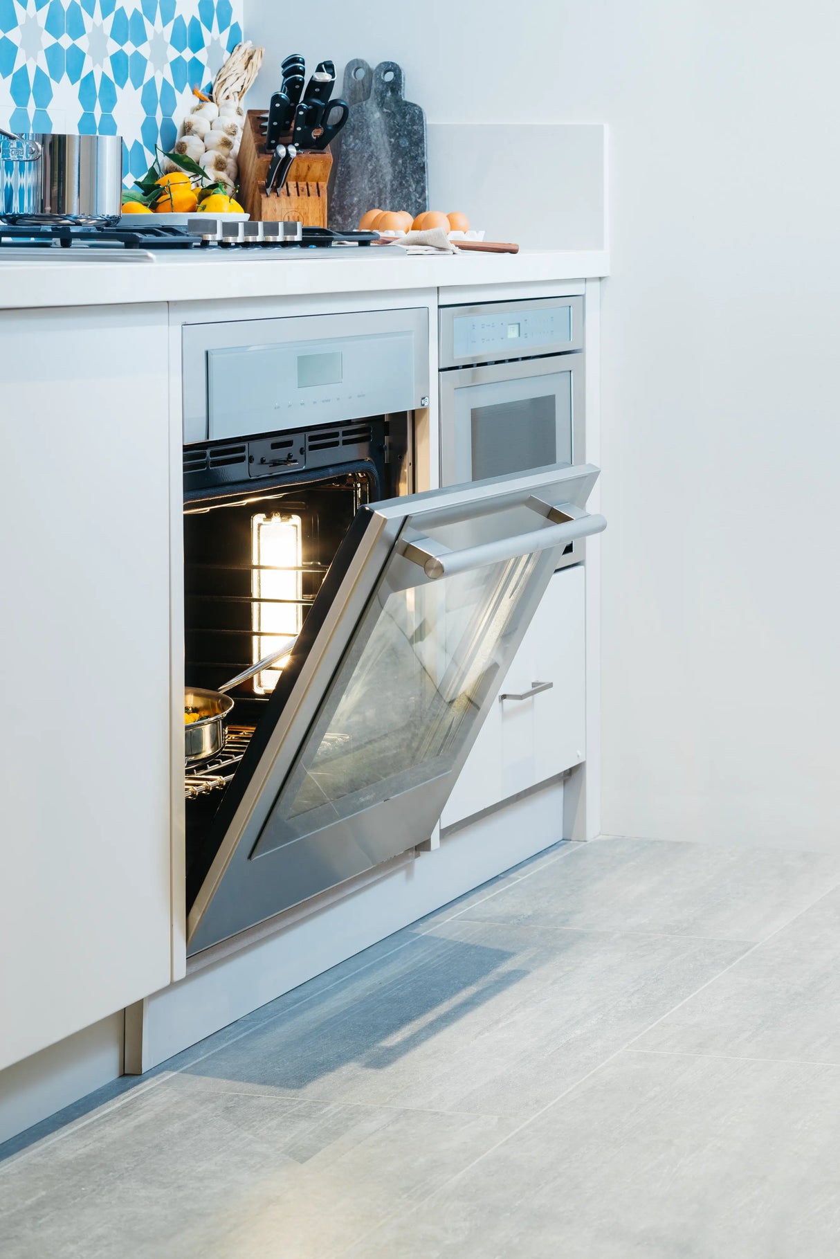 THERMADOR  Masterpiece® Single Wall Oven 30'' - Stainless Steel (ME301WS)