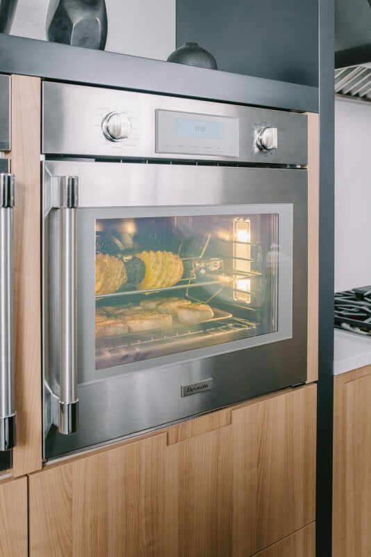 Thermador Professional Single Wall Oven 30" Right Side Opening Door - Stainless Steel (POD301RW)