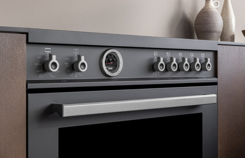 BERTAZZONI  36 inch Induction Range, 5 Heating Zones and Cast Iron Griddle, Electric Self-Clean Oven - Giallo (PRO365ICFEPGIT)