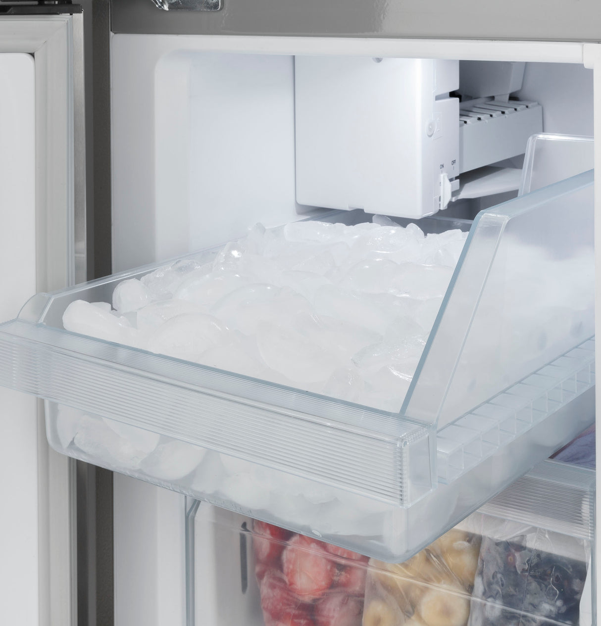 HAIER  Haier 16.8 Cu. Ft. Quad Door Refrigerator - Fingerprint Resistant Stainless (QHE16HYPFS)
