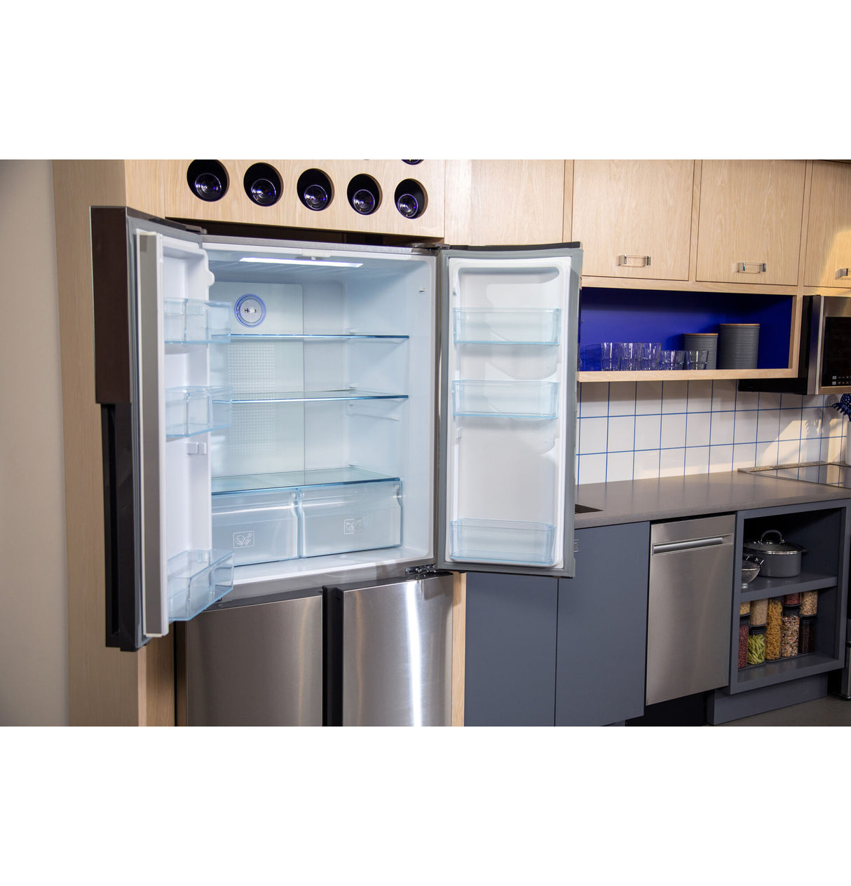 HAIER  Haier 16.8 Cu. Ft. Quad Door Refrigerator - Fingerprint Resistant Stainless (QHE16HYPFS)