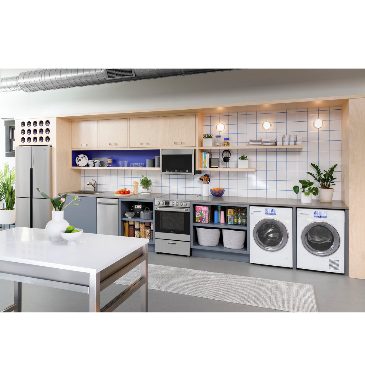 HAIER  Haier 16.8 Cu. Ft. Quad Door Refrigerator - Fingerprint Resistant Stainless (QHE16HYPFS)