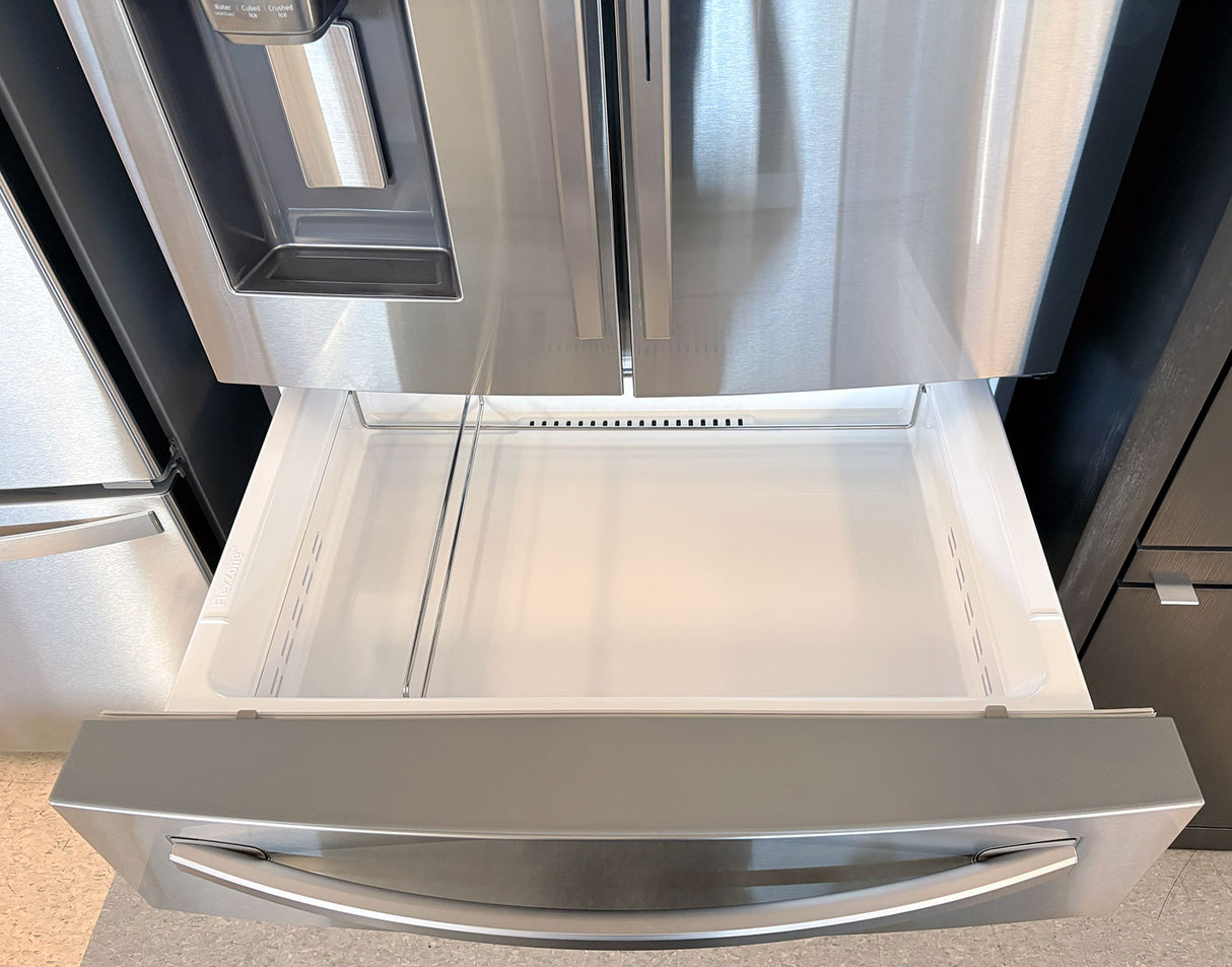 SAMSUNG 28 cu. ft. Food Showcase 4-Door French Door Refrigerator in Stainless Steel - Floor Model -  (RF28R7351SR) Floor Model