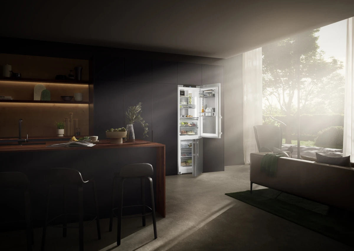 LIEBHERR  Fridge-freezer with BioFresh Professional and NoFrost - Other (SCB5790IM)