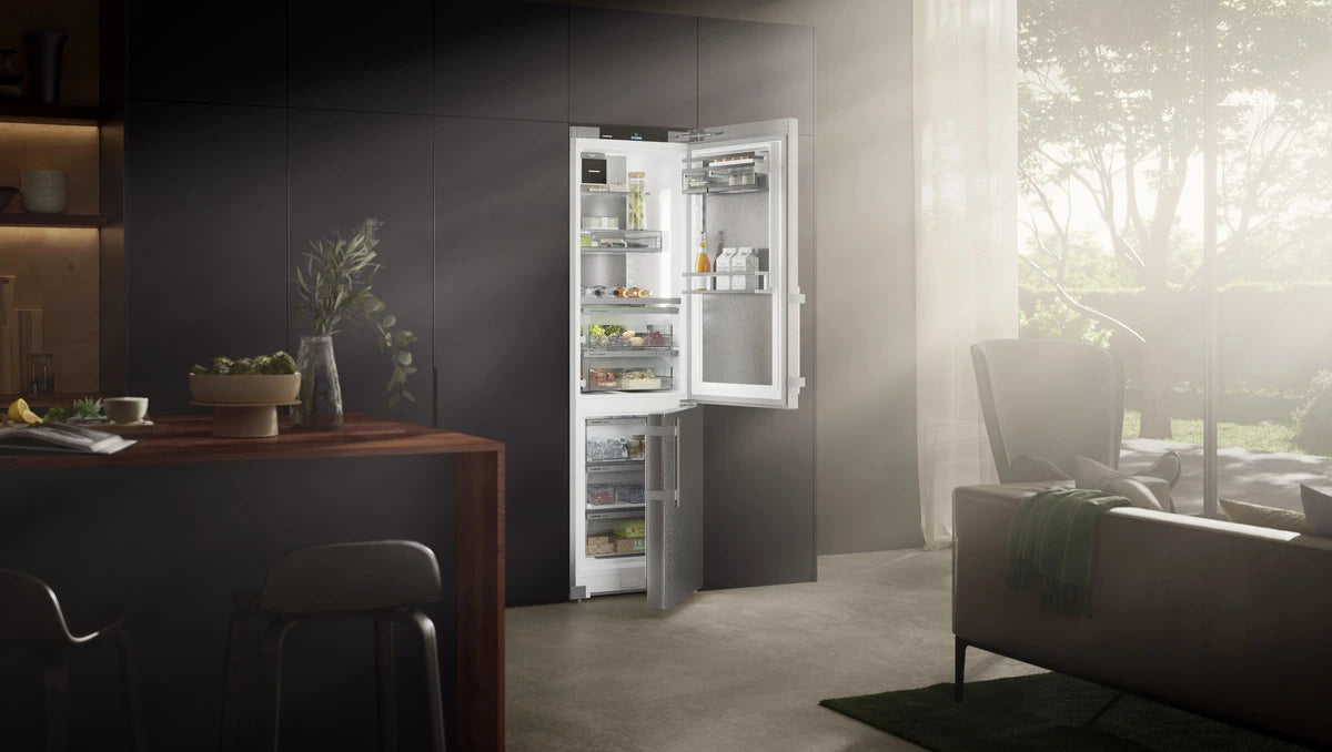 LIEBHERR  Fridge-freezer with BioFresh Professional and NoFrost - Other (SCB5790IM)