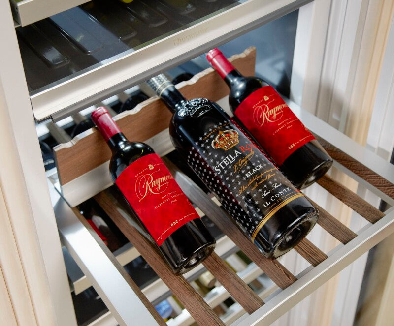Thermador Built-in Wine Cooler with Glass Door 24" Built-in Wine Cooler with Glass Door 24'' - Panel Ready (T24IW905SP)