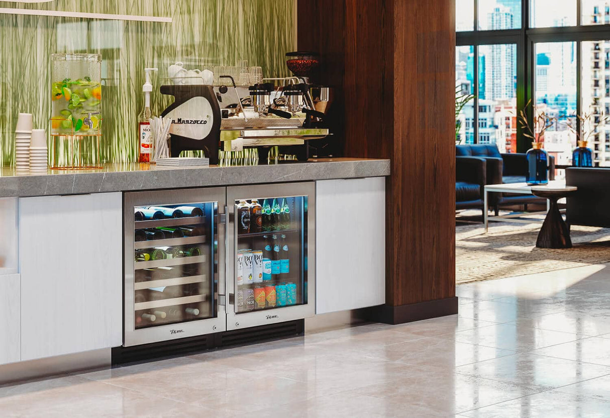 True Residential  24″ ADA Height Beverage Center Stainless Solid - Stainless Steel (TUBADA24LSAS)