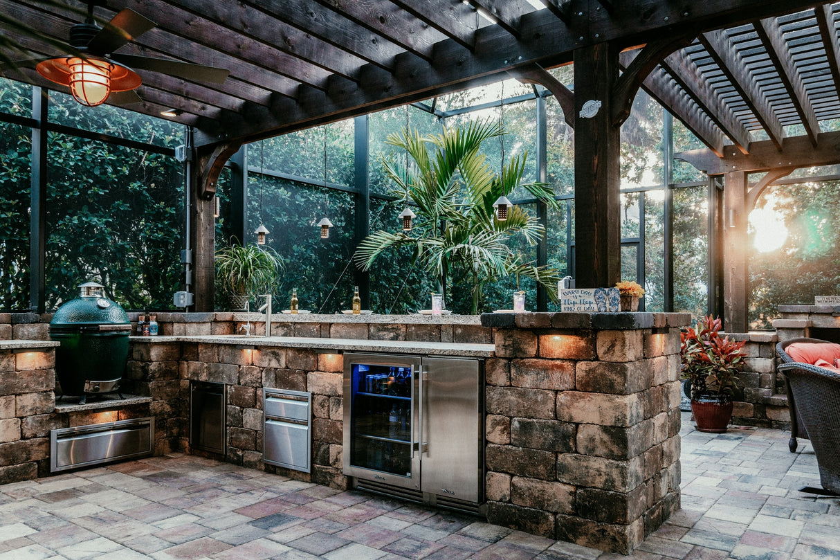 TRUE RESIDENTIAL  15″ Clear Ice Machine Solid Stainless - Stainless Steel (TUI15RSSD)