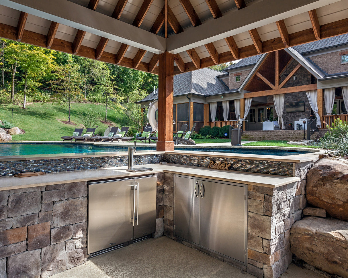 TRUE RESIDENTIAL  24″ Single Tap Beverage Dispenser Solid Stainless - Stainless Steel (TUR24BDLSSC)