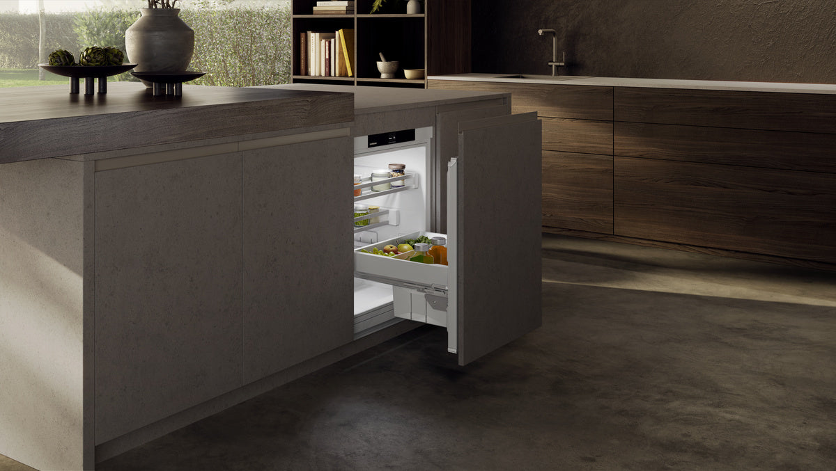 Liebherr  Refrigerator suitable for undercounter installation, Pull-out Hinged - Panel ready (URP3653)